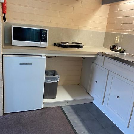 Mahogany Motel Warrnambool Esterno foto