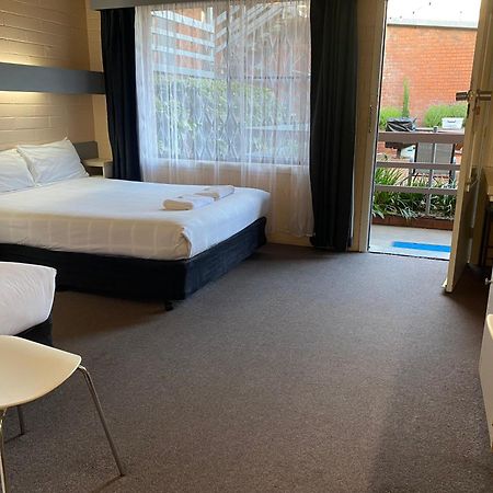 Mahogany Motel Warrnambool Esterno foto