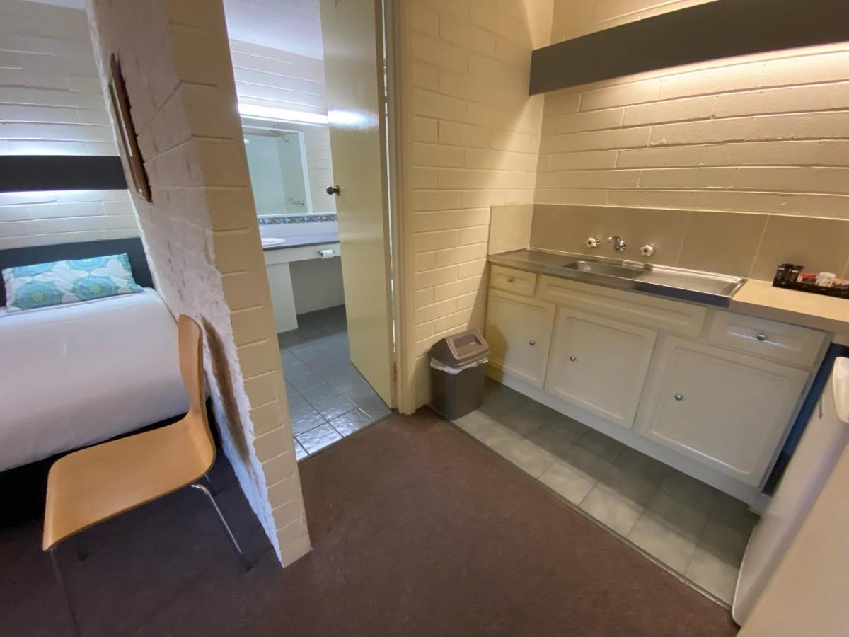 Mahogany Motel Warrnambool Esterno foto