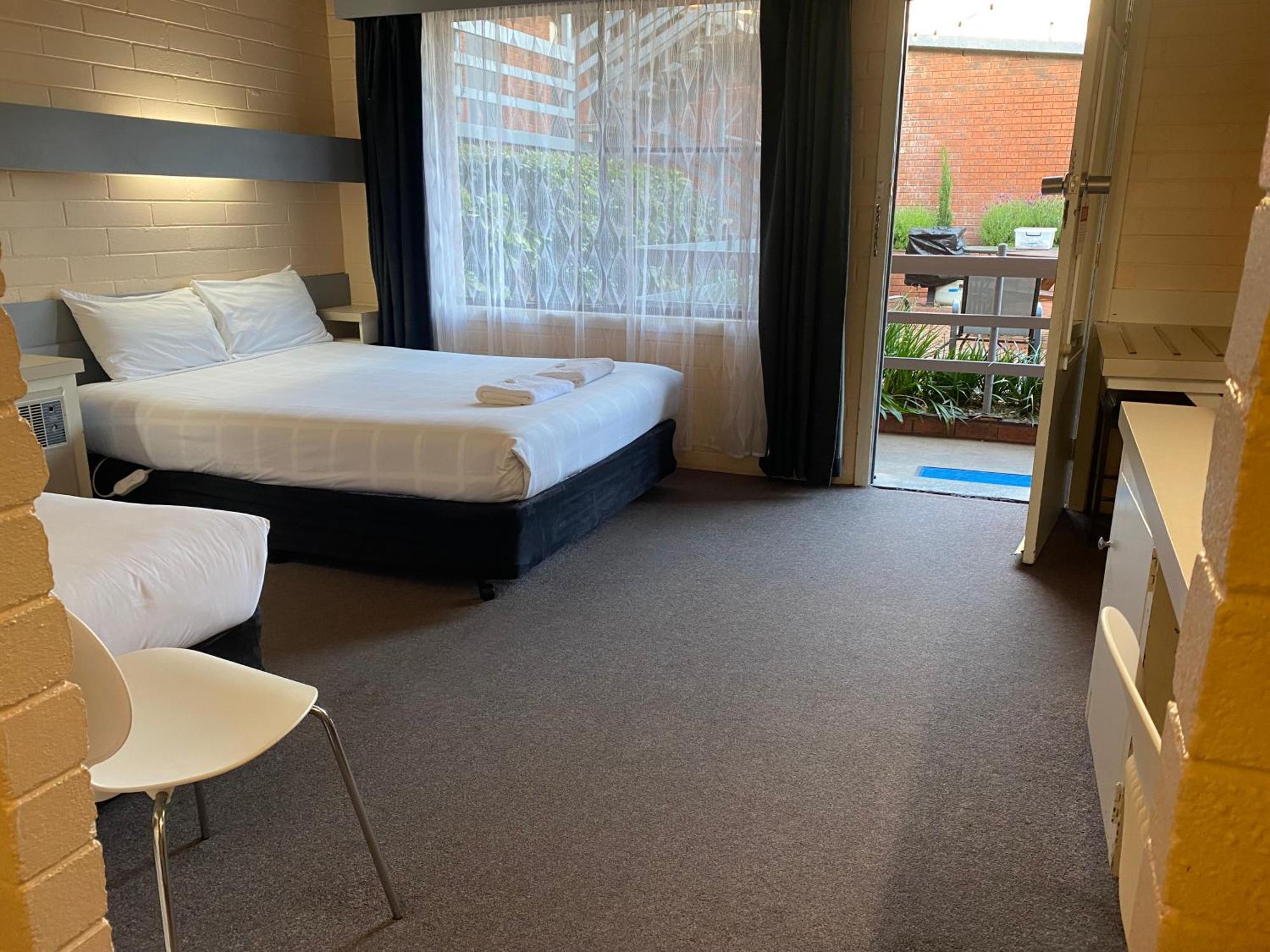 Mahogany Motel Warrnambool Esterno foto